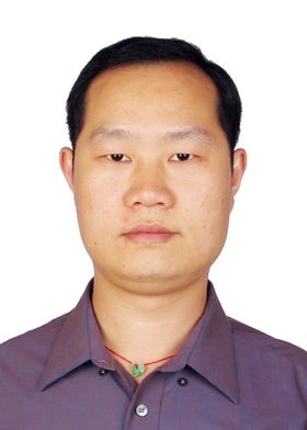 黄东亚：保安组长与危机搏斗13年