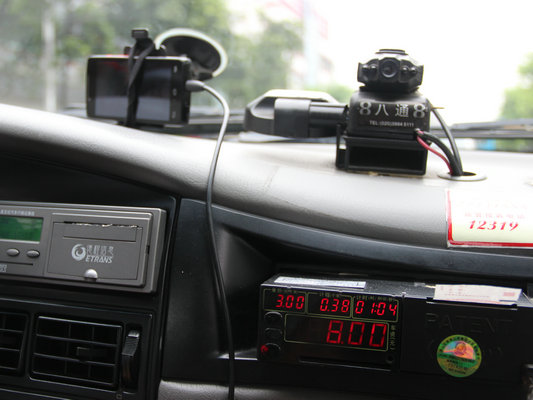 市民投诉出租车“坑爹”，疑绕路乱收费