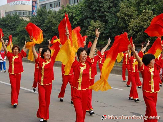 妇联送精美礼品来了！只需您提提意见