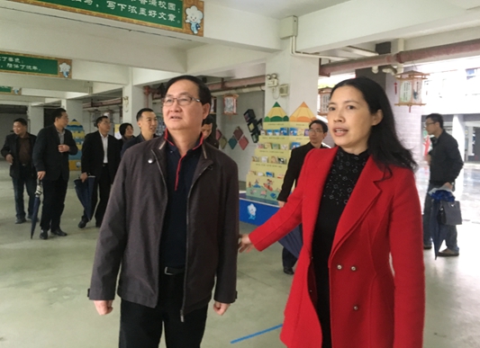  人大调研教育工作：家长心声最关键