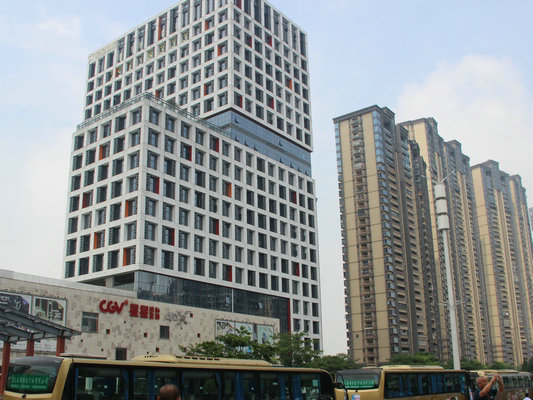 打造区域开放引领先行区，构建开放城市格局