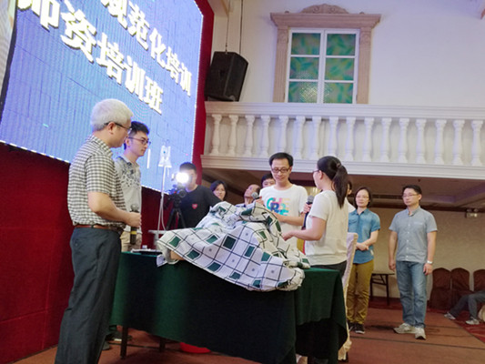 参加师资培训班，180名医师获带教资格！