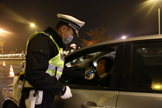 中秋期间顺德交警一连四晚查获酒驾50人