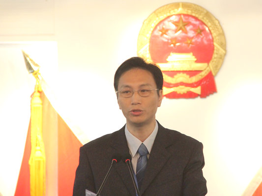 姜远国：球就在脚下，陈村要争当标兵！