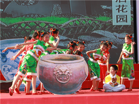 兄弟学校齐庆贺！本原小学110周岁啦