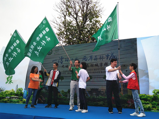 看绿城飞花，800名市民徒步游顺德