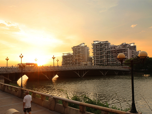 壹周美图：夕阳唤起桥上的最后一次回眸