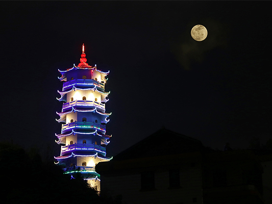 壹周美图：皎皎圆月，照亮念家人的心