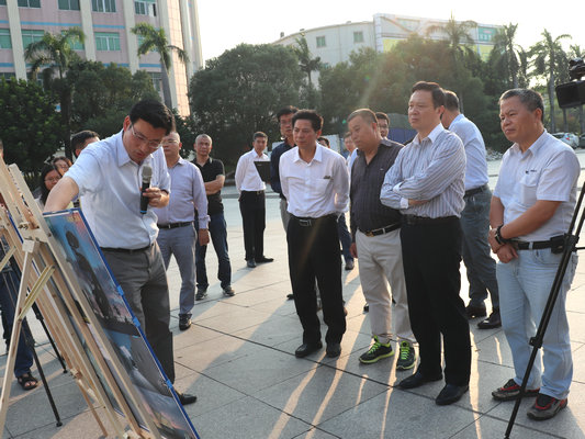 推进产保区、河长制，区长现场督办落实