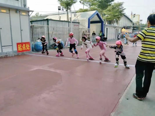 北滘轮滑赛刷新纪录，600多人齐参与