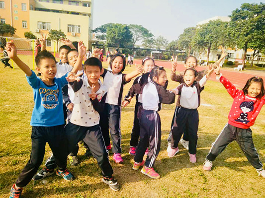翻滚吧足球！仙涌小学开展系列足球活动