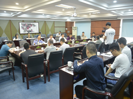 结合十九大精神，龙江传达鲁毅讲话精神
