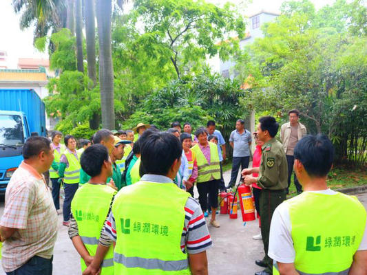 跨行学习，百余名环卫工人练就防火本领