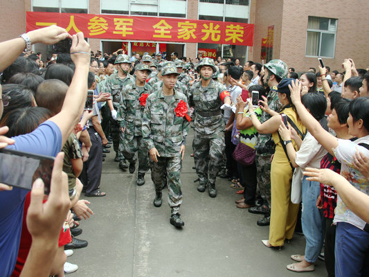 伦教：又是一年送兵时，报国从军终不悔