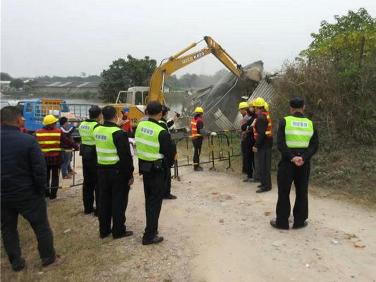 北滘：清拆禁养区违建鸡棚，保护水源