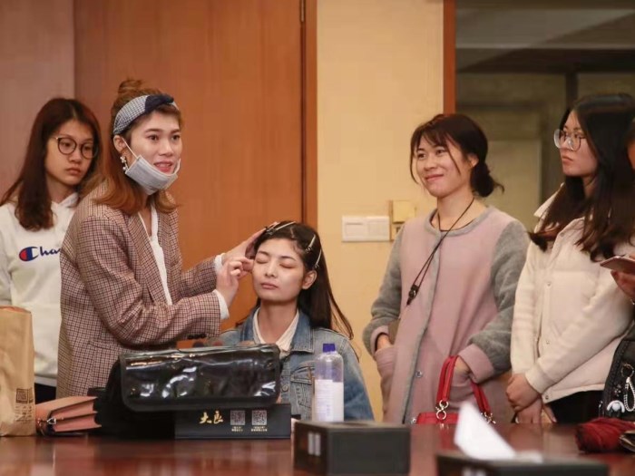 大良：做精致女人，“三八”快乐过节
