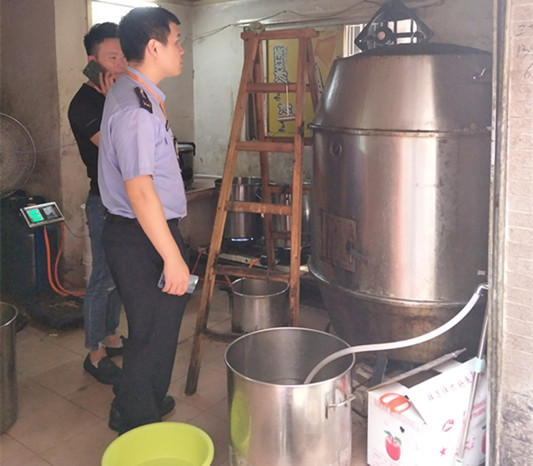 乐从：顺藤摸瓜清理无证烧腊加工作坊