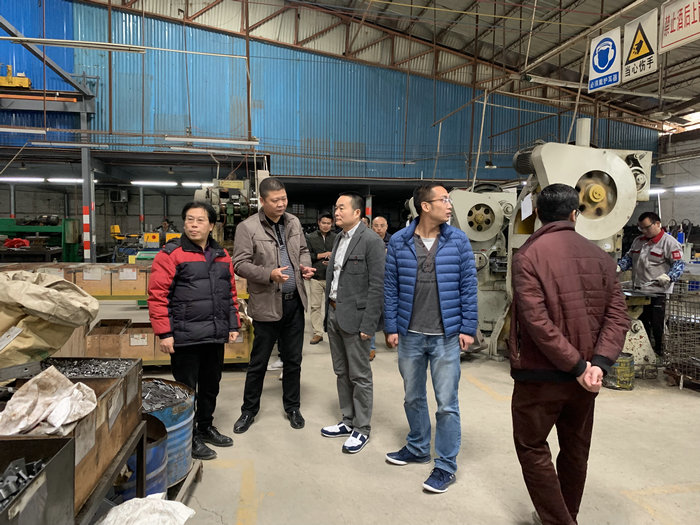 再下村，刘振峰却有“难言之隐”