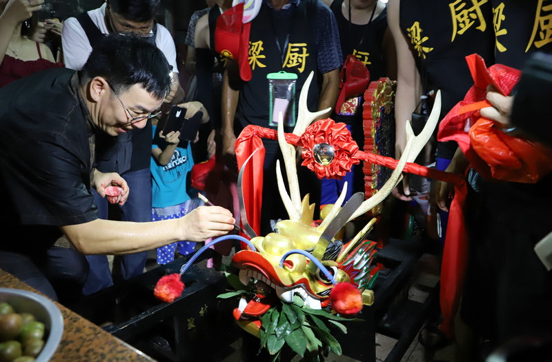 顺德文明实践：125艘龙舟“朝圣”龙眼 龙文化渐发闪亮