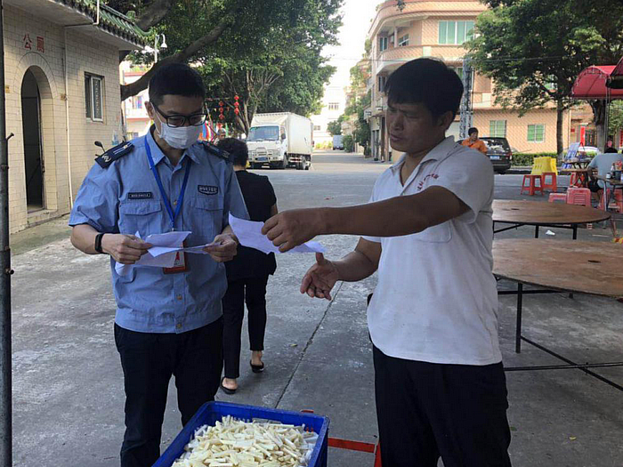 勒流：细致检查卫生，让群众食得放心