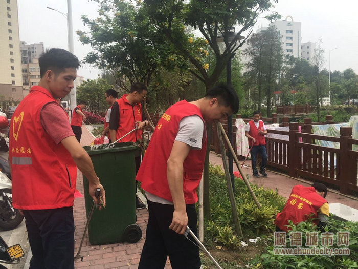 辖区志愿者开展环境卫生整治行动。.jpg