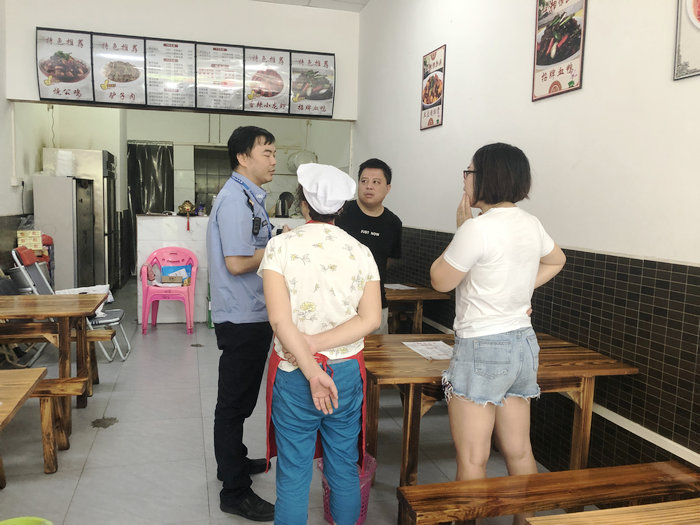 北滘：4月至今查处无证餐饮店27家