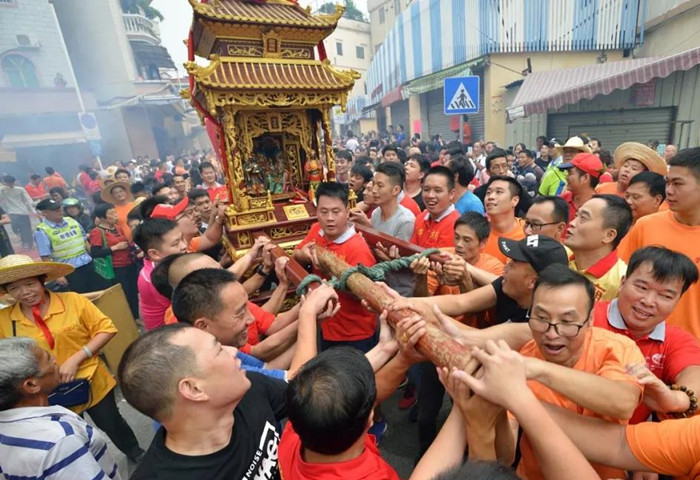 关帝侯王出游遇上国庆节，路线提前知晓