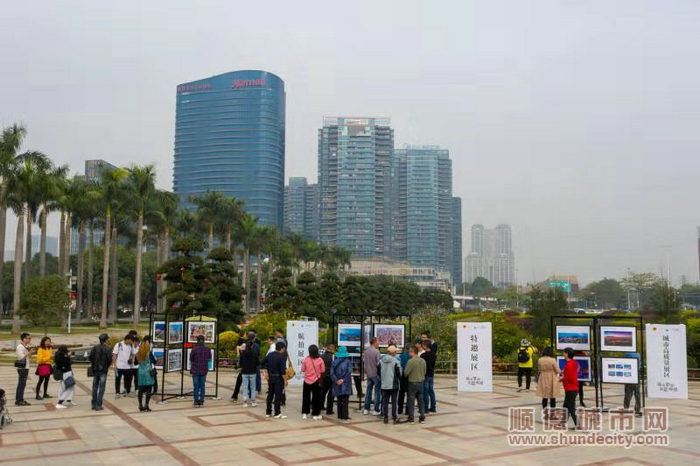 摄影展吸引不少市民前来参观_副本.jpg