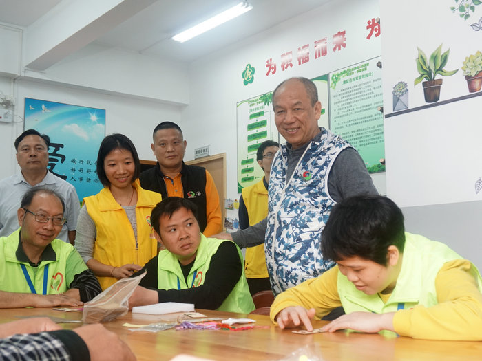 送福献爱！大良慈善会开展春节慰问活动