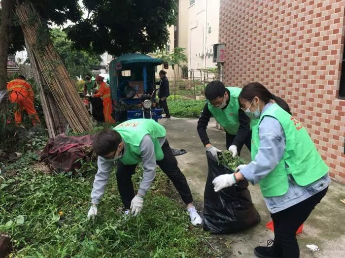 区委组织部、区教育局和团区委纷纷发出倡议，号召广大党员干部、党群先锋队、师生家长和青年群体立即行动起来，以实际行动为打赢疫情防控阻击战贡献力量。2.jpg