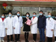副区长招霞红慰问一线抗疫医护人员