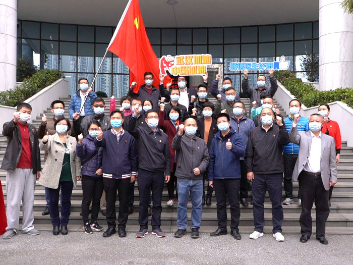 林绍怡医生驰援武汉：瞒父母，为国出征