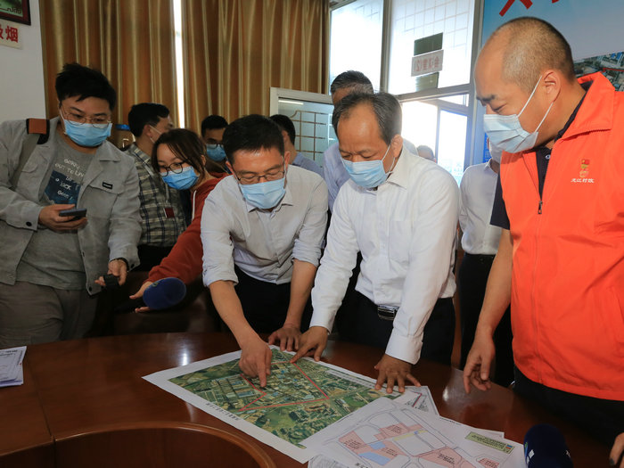 郭文海调研龙江，点赞龙江村改劲头、8000亩目标