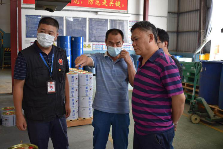 防范未然，伦教开展危险化学品专项检查