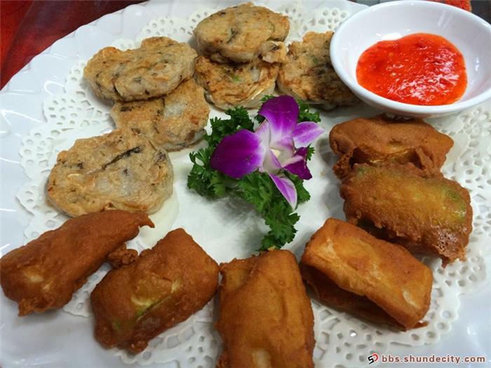 五香肉饼拼节瓜饼.jpg