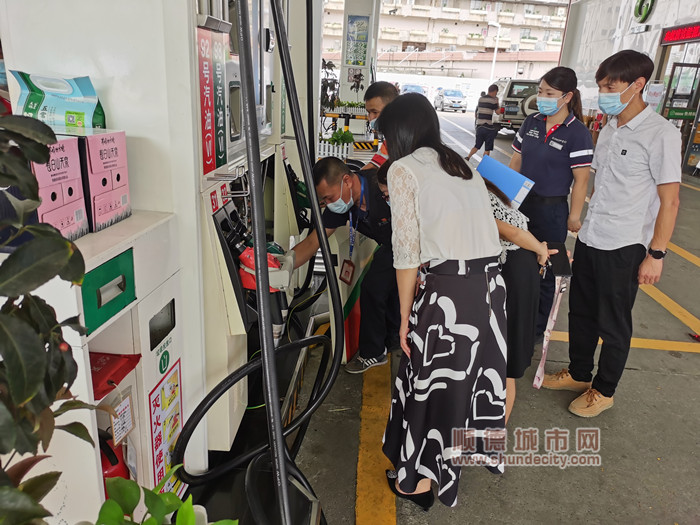 20210616大良：多方联动，深入开展加油站安全专项检查 (1)_副本.jpg