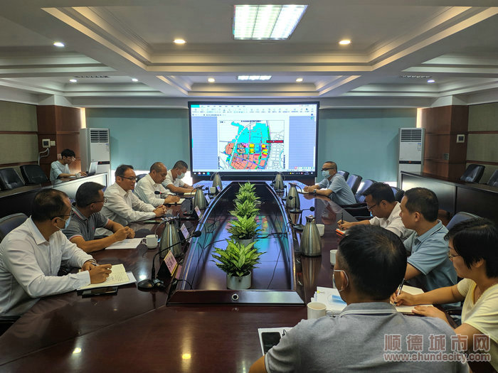 龙江召开龙江镇村改工作专题会议。.jpg