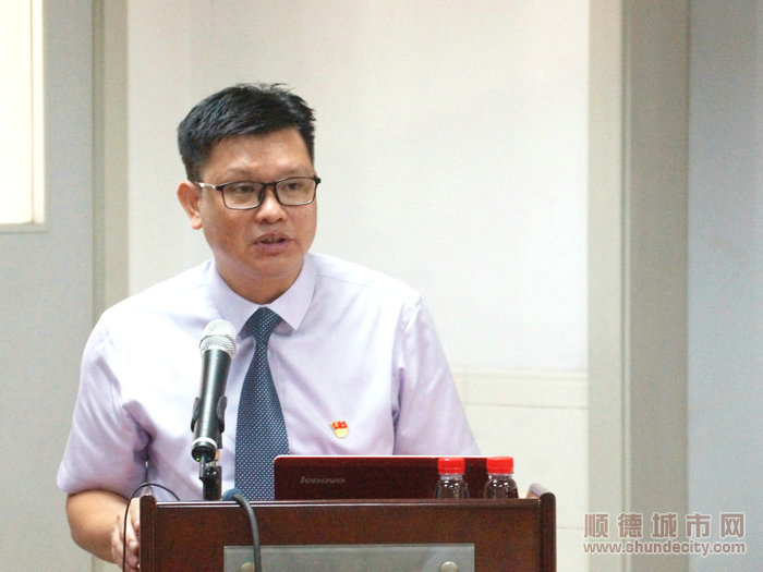 梁江声发言。.jpg
