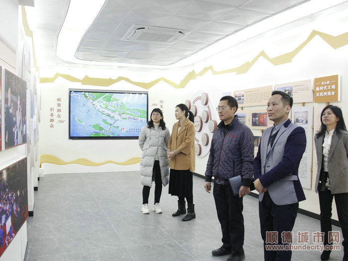 顺德区精神文明建设委员会办公室副主任何敏辉一行参观龙江镇新时代文明实践所。.JPG