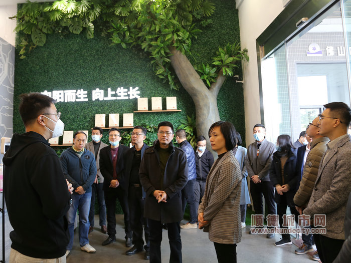 图1 参观天富科技城.jpg