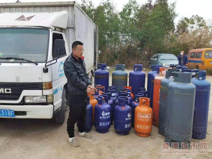 涉案人员已被大良派出所金榜中队民警带走调查。.jpeg