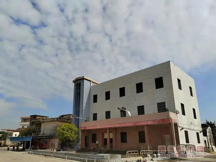 shundeplus/images/article/2022/03/10/c4d3820220310225118631947.jpg 均安新华社区党委将闲置永丰楼改造为社区党群活动中心。.jpg