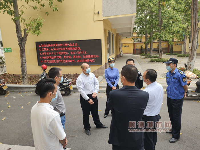 北滘：督导桃村整治市容，提升品质迎美城考评