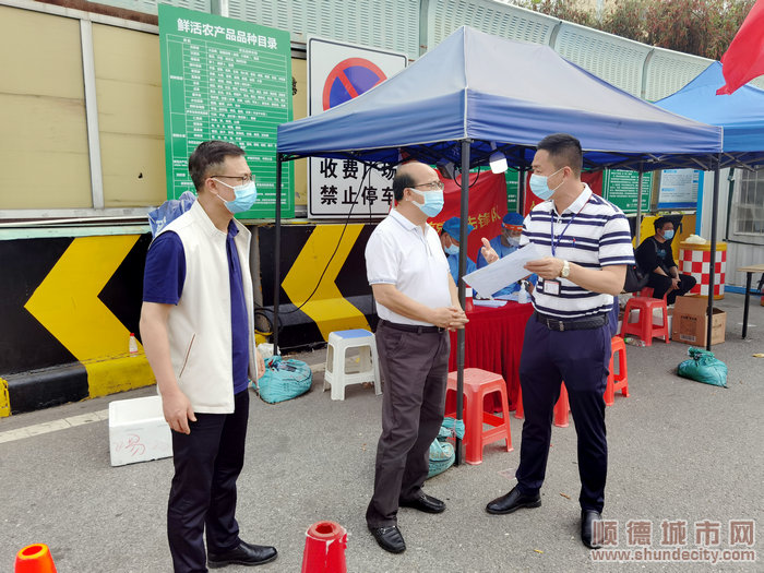 3把好高速出口关，守好防疫第一线。.jpg