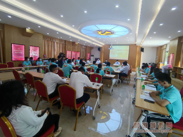 本次座谈会汇聚了北滘社会各界优秀青年代表参与。.jpg
