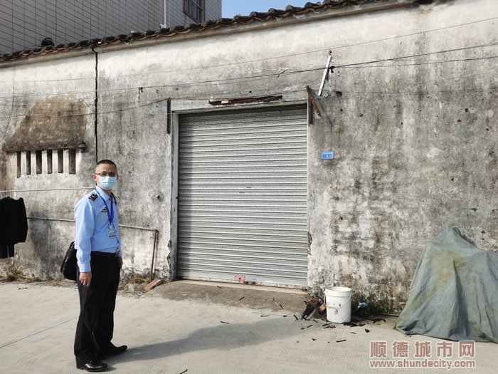 均安市监所工作人员对“僵尸企业”进行摸排。.jpg