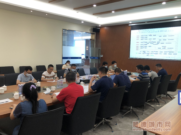 开展座谈会听企业声音。.png