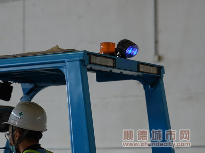叉车声光报警系统_副本.jpg
