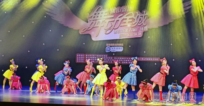 《为你喝彩》舞蹈节目获得银奖。.jpg