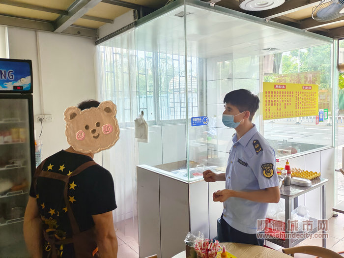 均安市监所开展小餐饮提升工作。.jpg